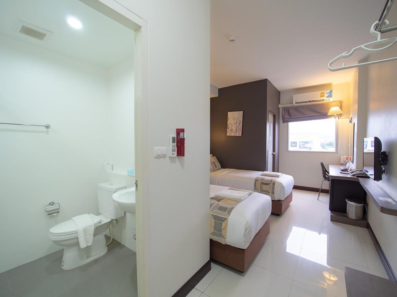 Fortune D Hotel Maesot Mae Sot Bagian luar foto
